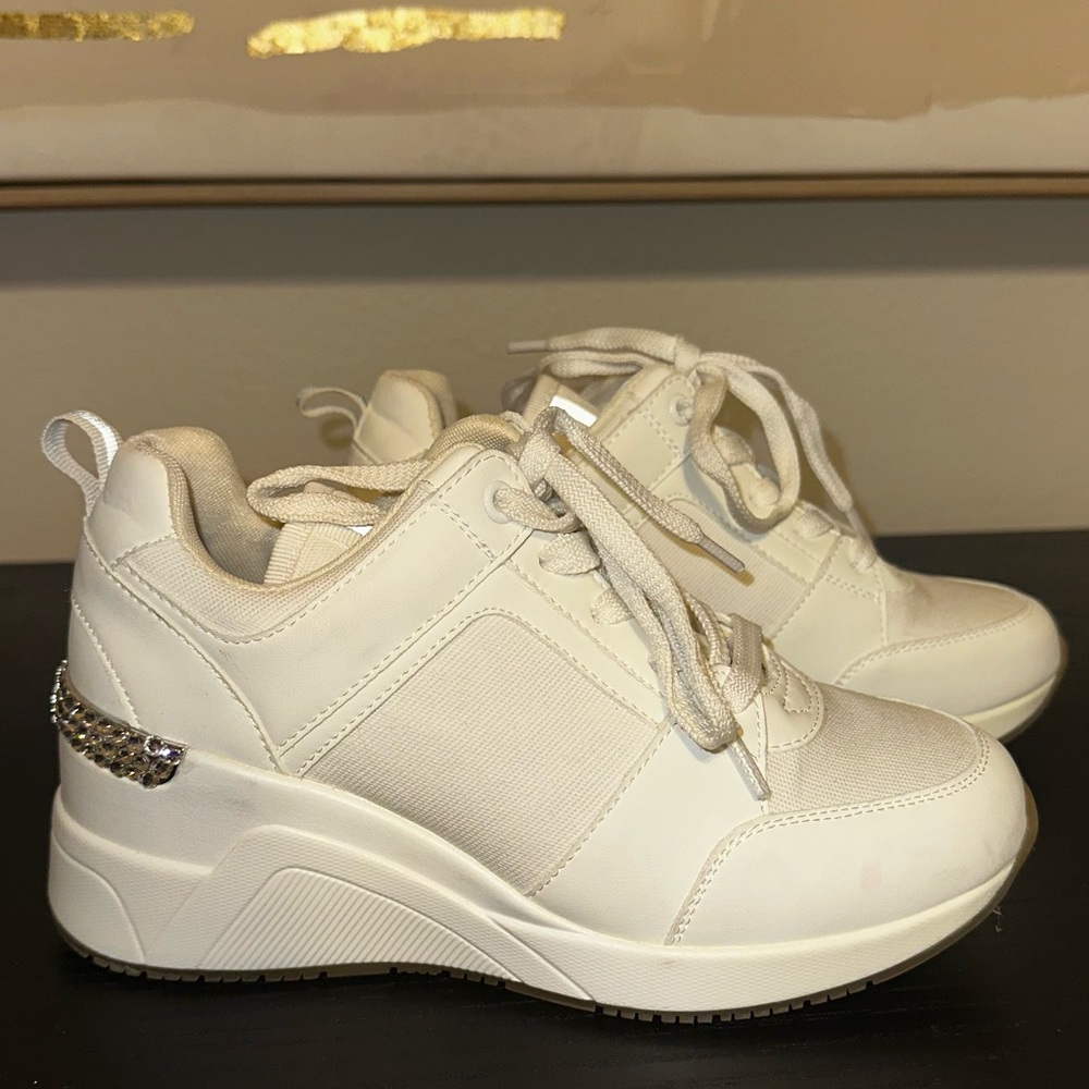 White tennis shoes with heel & Swarovski crystals